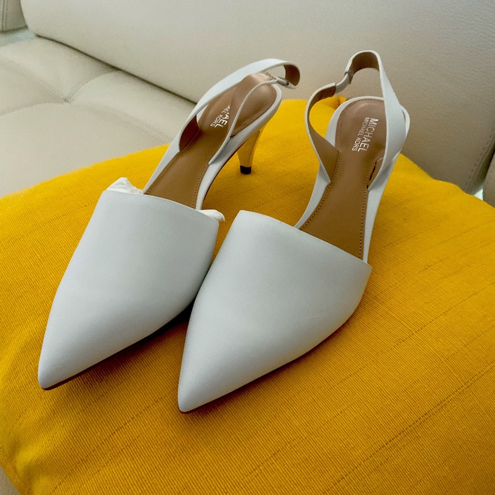 Brand new MICHAEL MICHAEL KORS Alba Leather Sling-Back Pump Style# 40S9ALMG1L